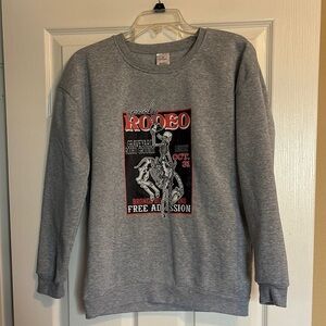 Spooky Rodeo women’s gray crew neck graphic sweatshirt size small